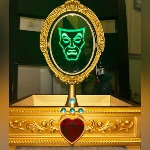 Beautiful Light Up Evil Queen Mirror Organizer/Trinket Box